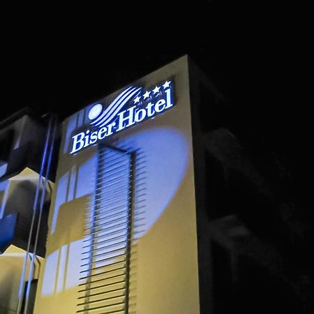 Biser Hotel Derventa Exteriör bild